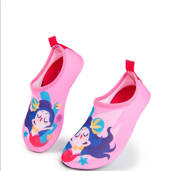 outdoor swimming shoes